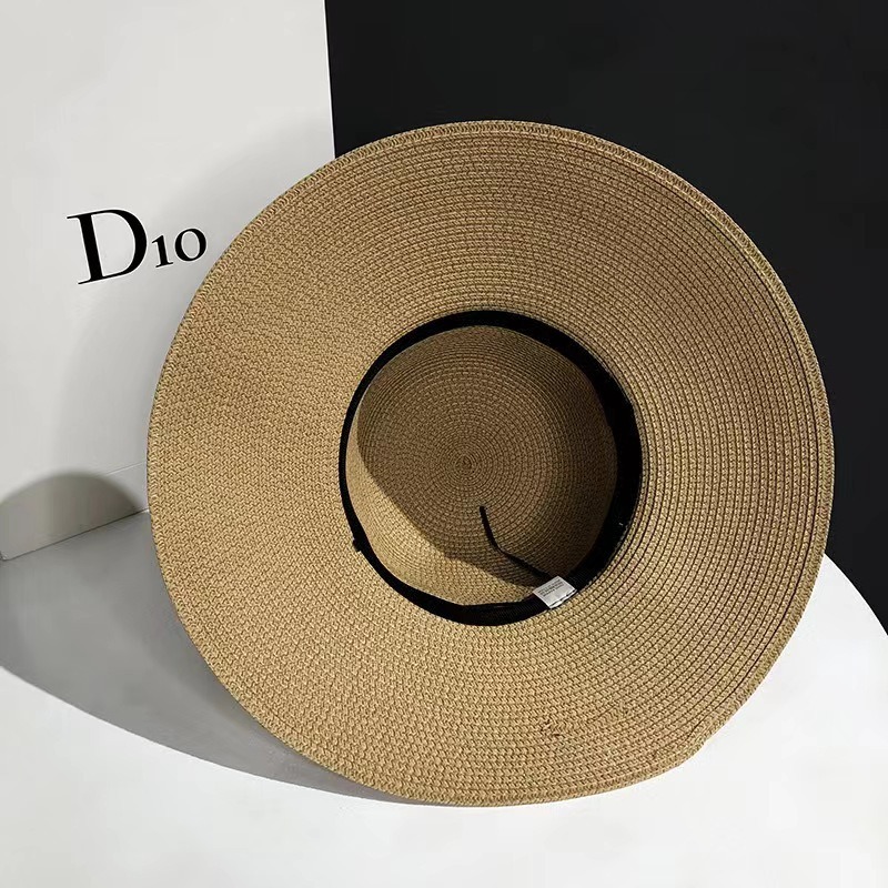 Prosty, uniwersalny damski let – Bucket Hat Straw recenzja i cena